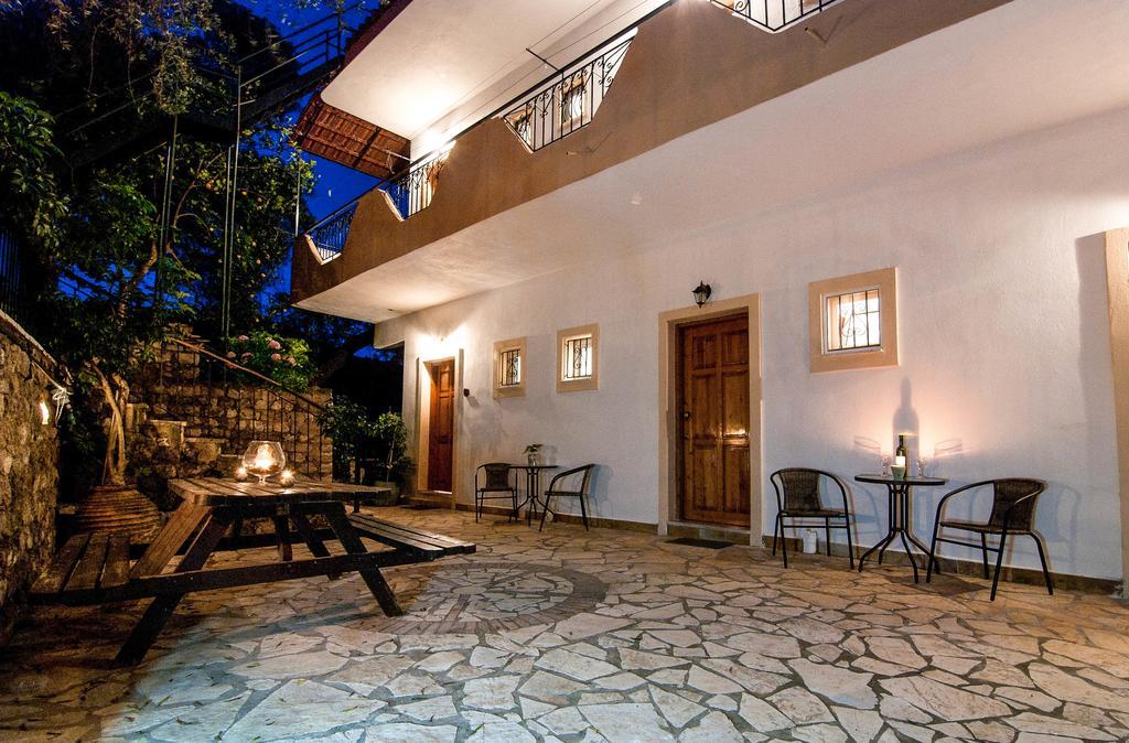 Rizos Bay Sarakiniko Hotel Sarakiniko  Buitenkant foto